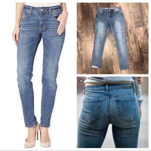 DKNY Bleecker Boyfriend Jeans